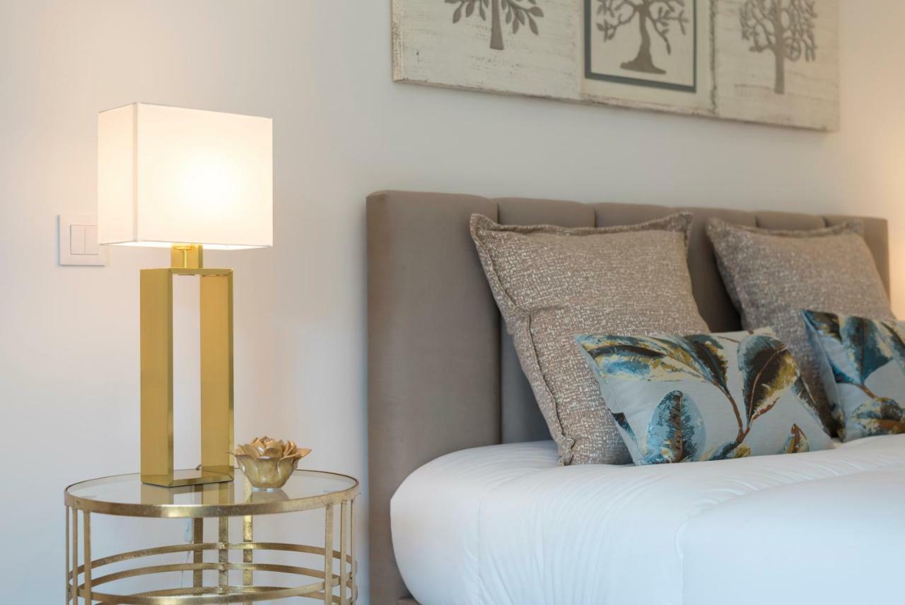 Lovelystay - Downtown Balcony Apartment With Free Parking Porto Zewnętrze zdjęcie