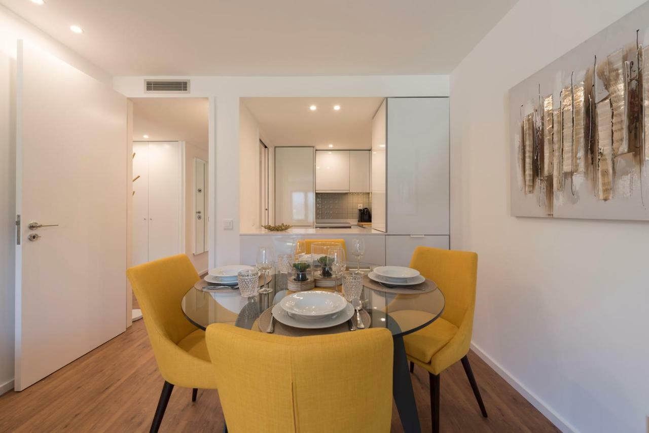 Lovelystay - Downtown Balcony Apartment With Free Parking Porto Zewnętrze zdjęcie