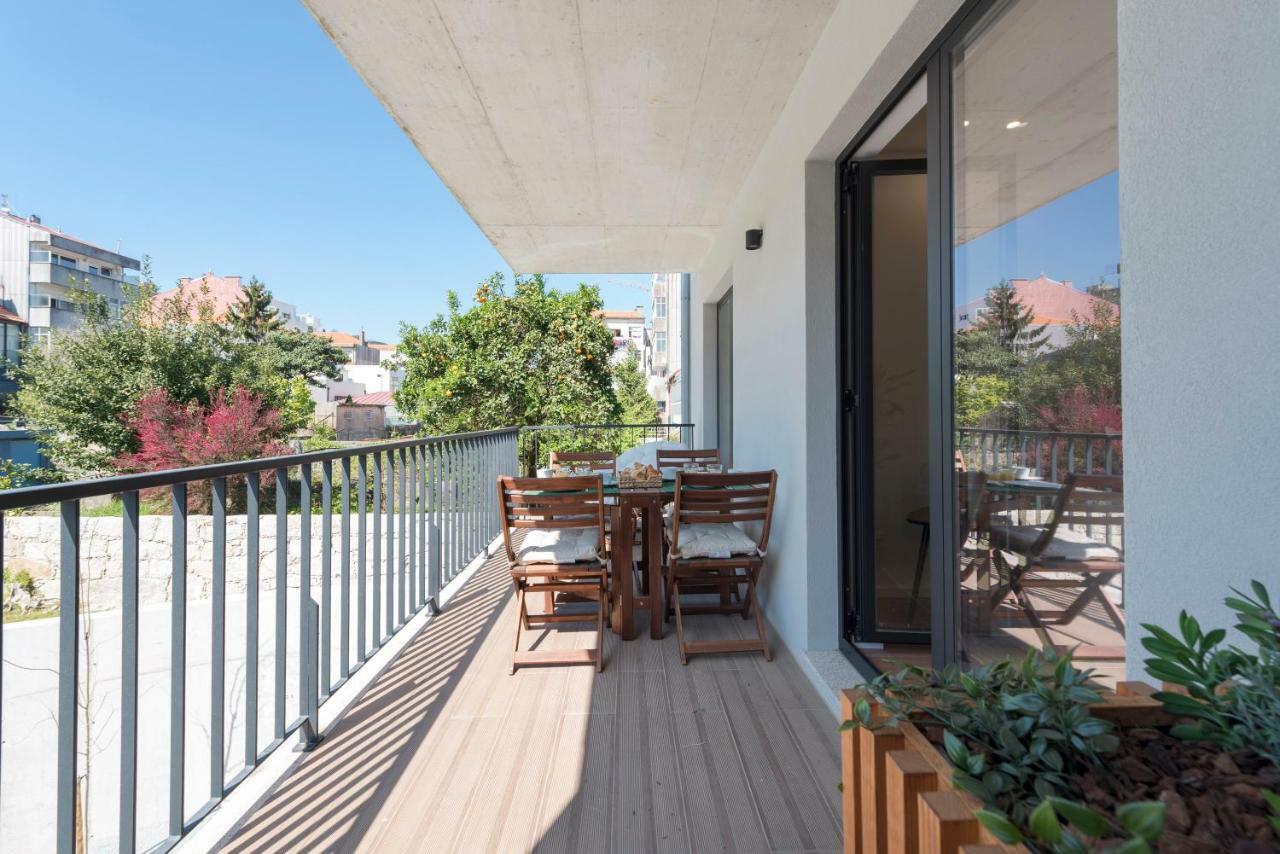 Lovelystay - Downtown Balcony Apartment With Free Parking Porto Zewnętrze zdjęcie