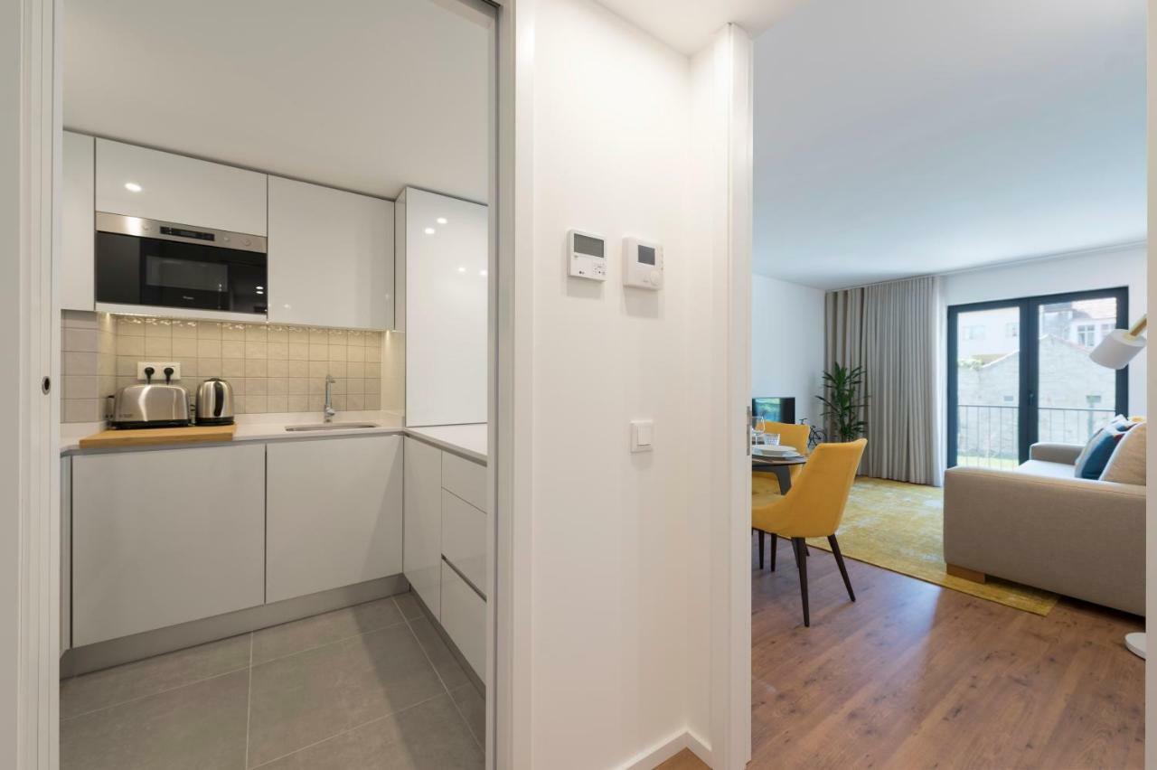 Lovelystay - Downtown Balcony Apartment With Free Parking Porto Zewnętrze zdjęcie